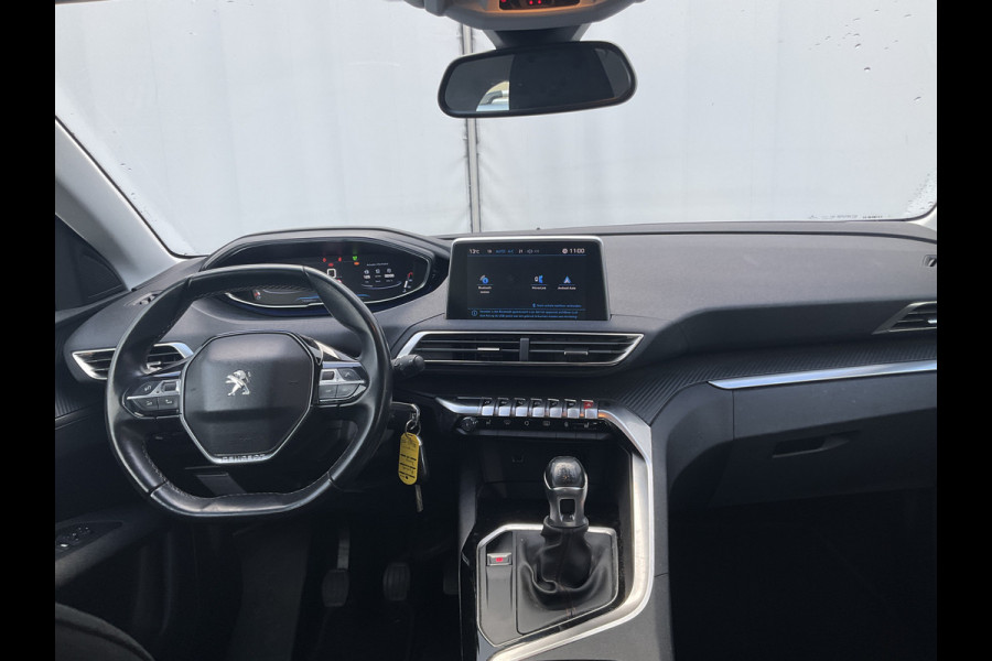 Peugeot 3008 1.2 PureTech Allure Trekhaak Cruise PDC Carplay Digitaal Clima Hoogzitter!