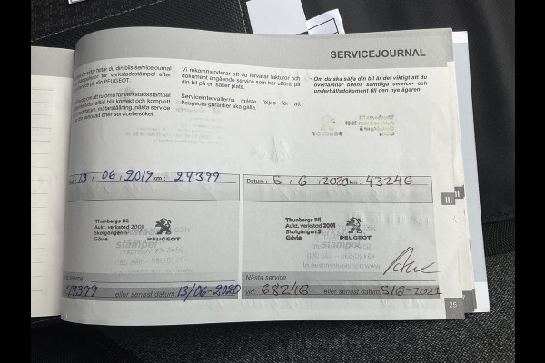 Peugeot 3008 1.2 PureTech Allure Trekhaak Cruise PDC Carplay Digitaal Clima Hoogzitter!