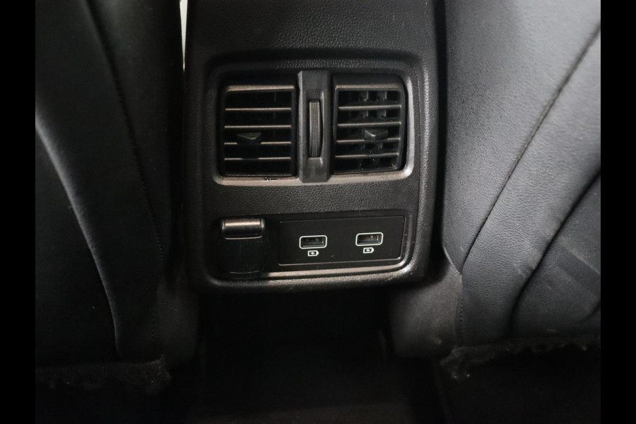 Renault Captur 1.3 TCe Intens | Automaat | Half Leder | 360 Camera | Cruise Control | Climate Control | Bleutooth