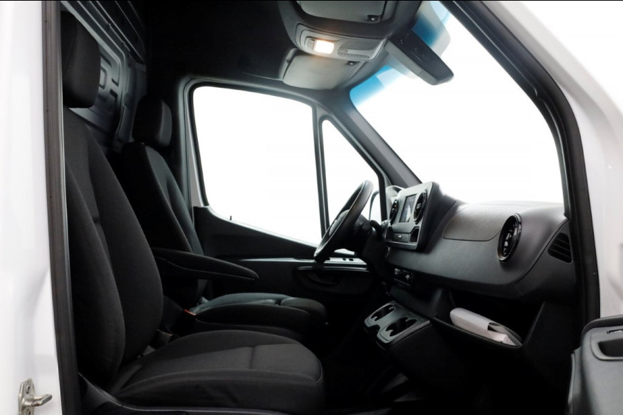 Mercedes-Benz Sprinter 311 CDI 115pk RWD 7G Automaat L2H2 Airco/CarPlay/Inrichting 06-2020 Mercedes-Benz Sprinter 311 CDI 115pk RWD 7G Automaat L2H2 Airco/CarPlay/Inrichting 06-2020