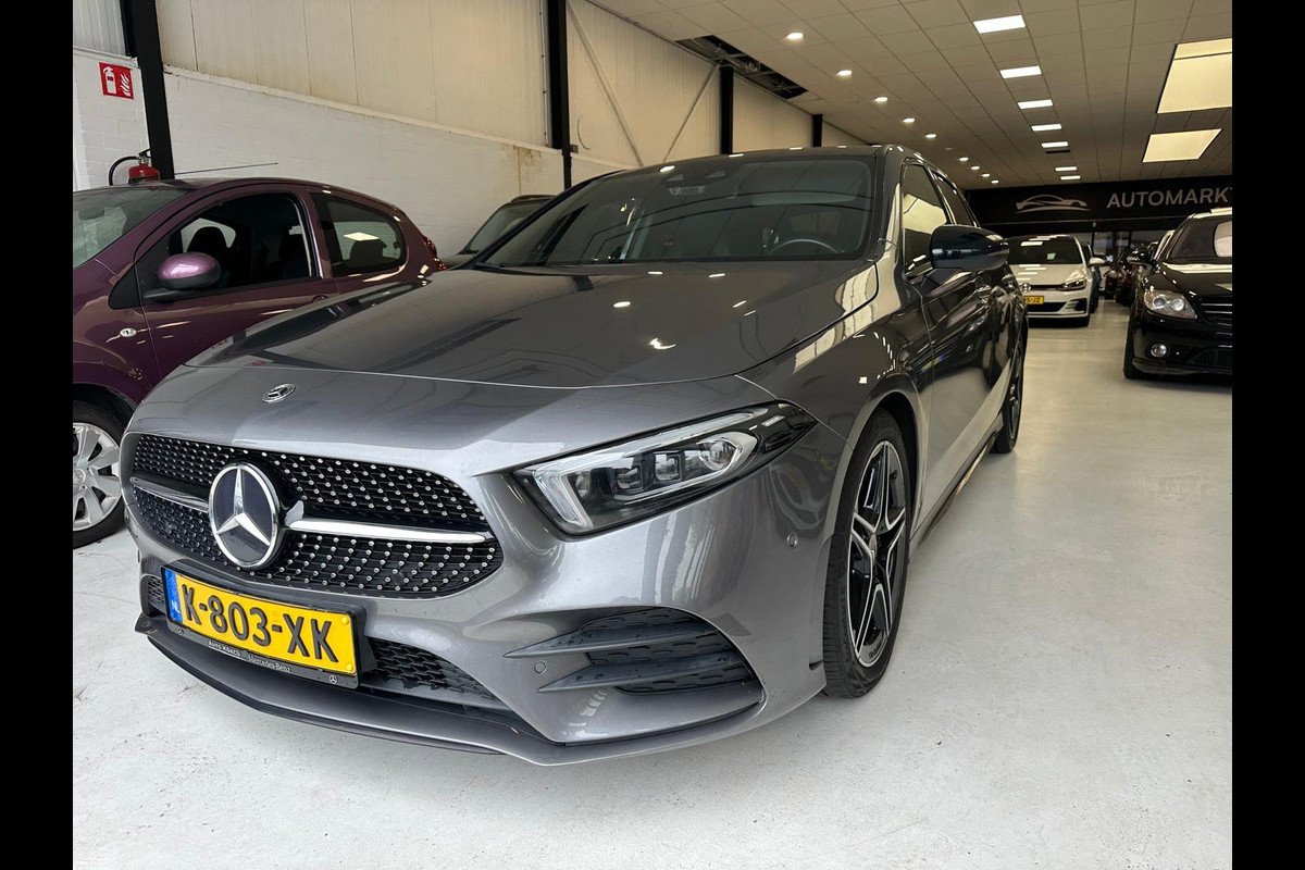 Mercedes-Benz A-Klasse 180 Business Solution AMG NIGHT PAKKET Mercedes-Benz A-Klasse 180 Business Solution AMG NIGHT PAKKET