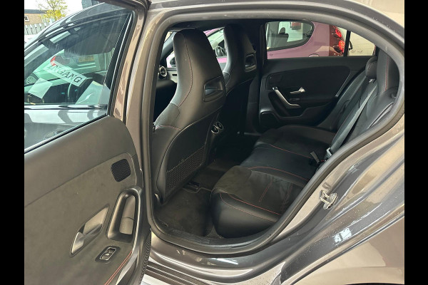 Mercedes-Benz A-Klasse 180 Business Solution AMG NIGHT PAKKET Mercedes-Benz A-Klasse 180 Business Solution AMG NIGHT PAKKET