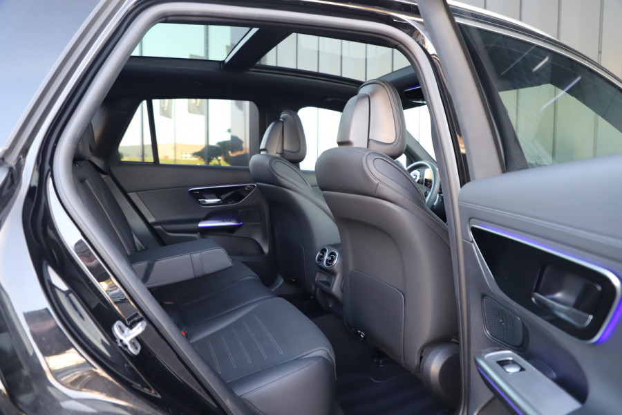 Mercedes-Benz GLC 300e AMG 4-Matic | 313PK | Pano | Sfeerverlichting | Distronic | Memory | Stuurwielverw. | Standkachel | Trekhaak | Stoelverw. |