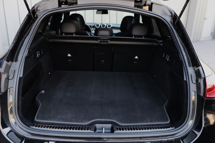 Mercedes-Benz GLC 300e AMG 4-Matic | 313PK | Pano | Sfeerverlichting | Distronic | Memory | Stuurwielverw. | Standkachel | Trekhaak | Stoelverw. |