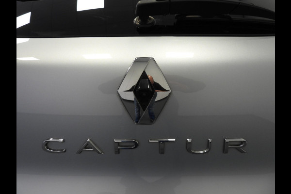 Renault Captur 1.3 TCe 140PK Intens NAVI/CAMERA/TREKHAAK/18"LMV! Renault Captur 1.3 TCe 140PK Intens NAVI/CAMERA/TREKHAAK/18"LMV!