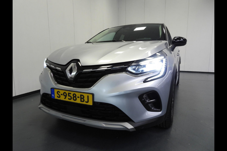Renault Captur 1.3 TCe 140PK Intens NAVI/CAMERA/TREKHAAK/18"LMV! Renault Captur 1.3 TCe 140PK Intens NAVI/CAMERA/TREKHAAK/18"LMV!