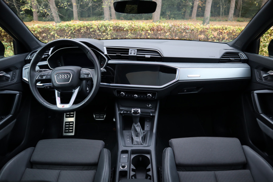 Audi Q3 Sportback 35 TFSI S Edition | Panoramadak | Elektr. a.klep, | Camera |