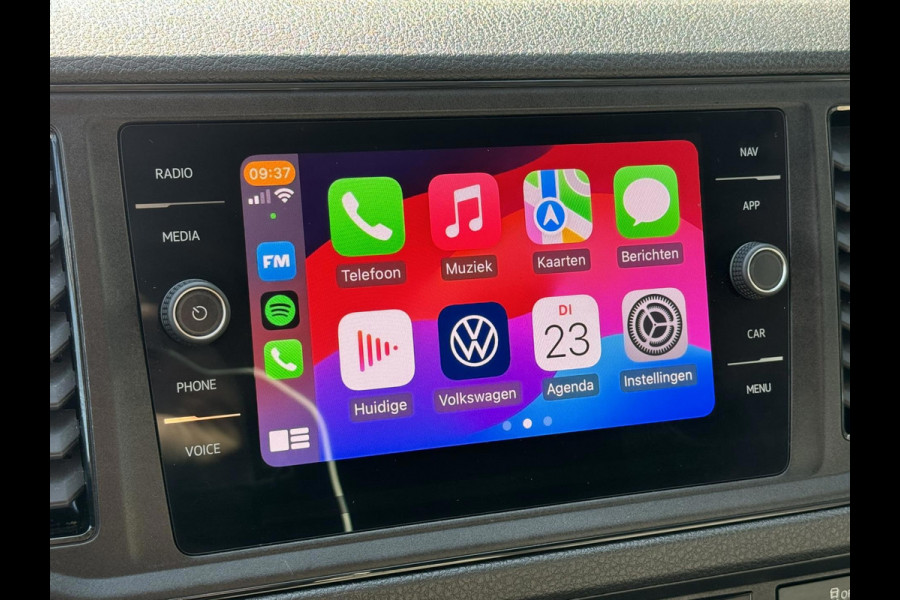 Volkswagen Crafter 30 2.0 TDI L3H3 Highline 4S banden Trekhaak Carplay Pdc v+a Cruise DAB Volkswagen Crafter 30 2.0 TDI L3H3 Highline 4S banden Trekhaak Carplay Pdc v+a Cruise DAB