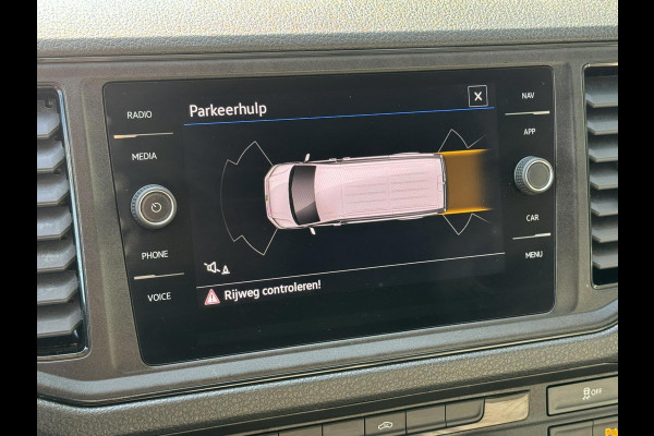 Volkswagen Crafter 30 2.0 TDI L3H3 Highline 4S banden Trekhaak Carplay Pdc v+a Cruise DAB Volkswagen Crafter 30 2.0 TDI L3H3 Highline 4S banden Trekhaak Carplay Pdc v+a Cruise DAB