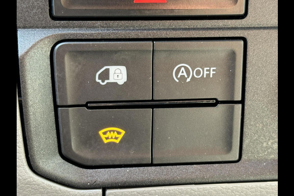 Volkswagen Crafter 30 2.0 TDI L3H3 Highline 4S banden Trekhaak Carplay Pdc v+a Cruise DAB Volkswagen Crafter 30 2.0 TDI L3H3 Highline 4S banden Trekhaak Carplay Pdc v+a Cruise DAB