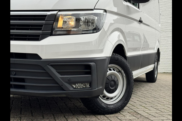 Volkswagen Crafter 30 2.0 TDI L3H3 Highline 4S banden Trekhaak Carplay Pdc v+a Cruise DAB Volkswagen Crafter 30 2.0 TDI L3H3 Highline 4S banden Trekhaak Carplay Pdc v+a Cruise DAB