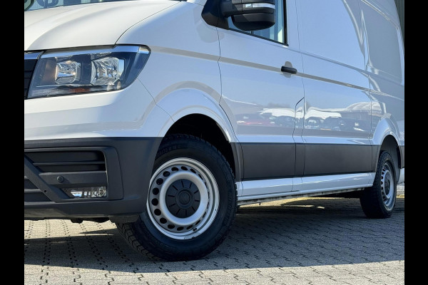 Volkswagen Crafter 30 2.0 TDI L3H3 Highline 4S banden Trekhaak Carplay Pdc v+a Cruise DAB Volkswagen Crafter 30 2.0 TDI L3H3 Highline 4S banden Trekhaak Carplay Pdc v+a Cruise DAB