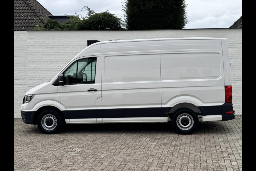 Volkswagen Crafter 30 2.0 TDI L3H3 Highline 4S banden Trekhaak Carplay Pdc v+a Cruise DAB Volkswagen Crafter 30 2.0 TDI L3H3 Highline 4S banden Trekhaak Carplay Pdc v+a Cruise DAB