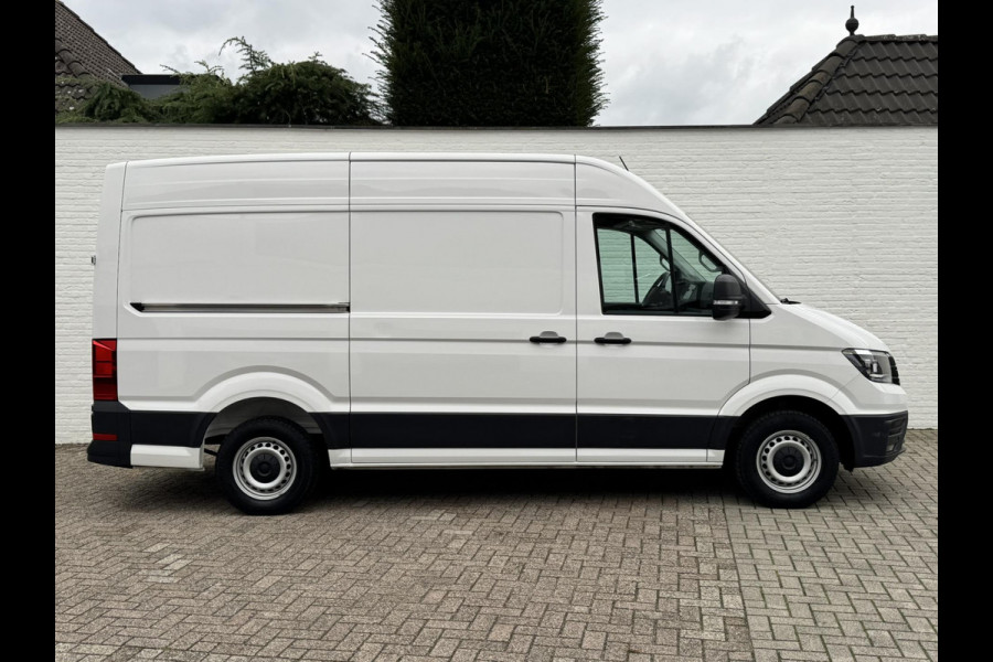 Volkswagen Crafter 30 2.0 TDI L3H3 Highline 4S banden Trekhaak Carplay Pdc v+a Cruise DAB Volkswagen Crafter 30 2.0 TDI L3H3 Highline 4S banden Trekhaak Carplay Pdc v+a Cruise DAB