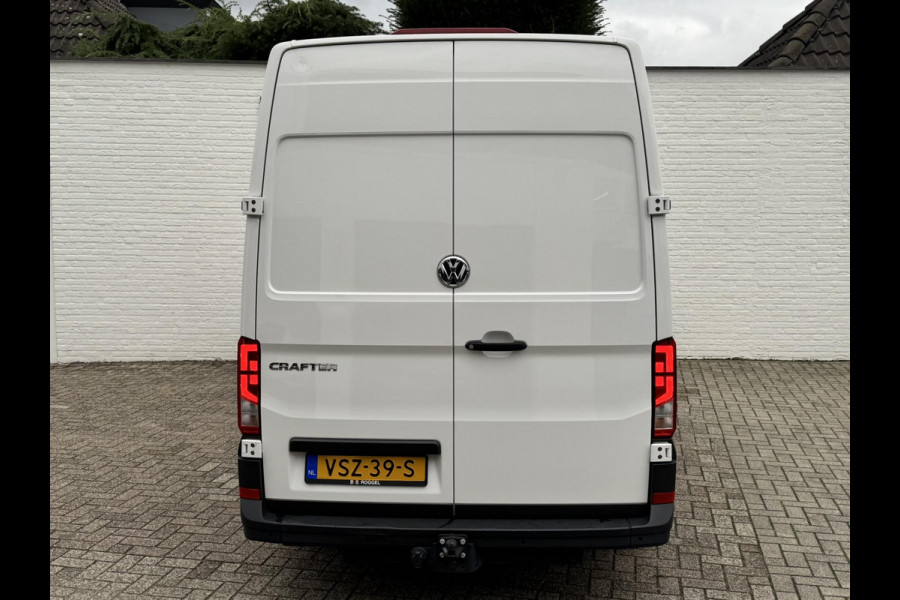 Volkswagen Crafter 30 2.0 TDI L3H3 Highline 4S banden Trekhaak Carplay Pdc v+a Cruise DAB Volkswagen Crafter 30 2.0 TDI L3H3 Highline 4S banden Trekhaak Carplay Pdc v+a Cruise DAB