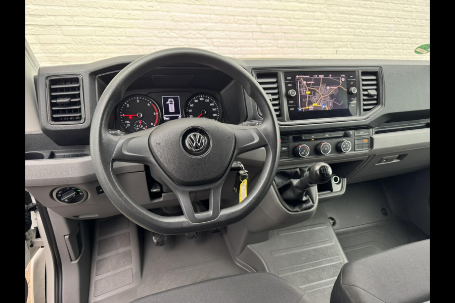 Volkswagen Crafter 30 2.0 TDI L3H3 Highline 4S banden Trekhaak Carplay Pdc v+a Cruise DAB Volkswagen Crafter 30 2.0 TDI L3H3 Highline 4S banden Trekhaak Carplay Pdc v+a Cruise DAB