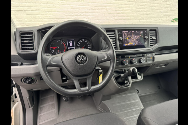 Volkswagen Crafter 30 2.0 TDI L3H3 Highline 4S banden Trekhaak Carplay Pdc v+a Cruise DAB Volkswagen Crafter 30 2.0 TDI L3H3 Highline 4S banden Trekhaak Carplay Pdc v+a Cruise DAB