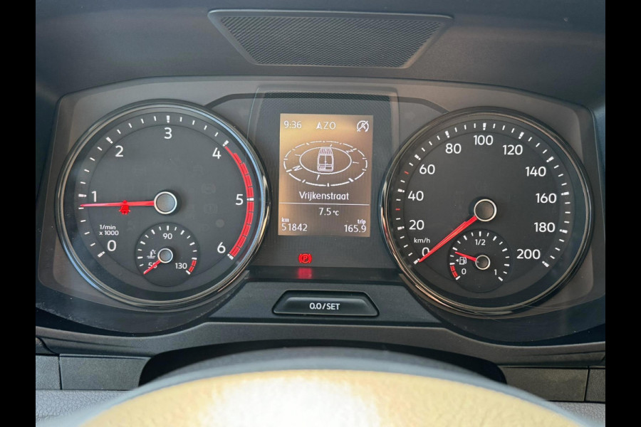 Volkswagen Crafter 30 2.0 TDI L3H3 Highline 4S banden Trekhaak Carplay Pdc v+a Cruise DAB Volkswagen Crafter 30 2.0 TDI L3H3 Highline 4S banden Trekhaak Carplay Pdc v+a Cruise DAB