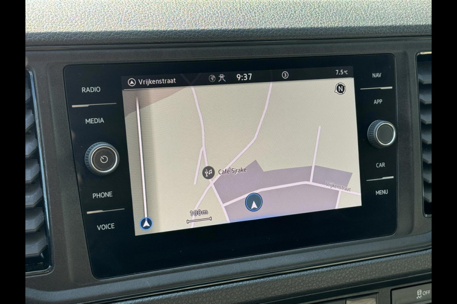 Volkswagen Crafter 30 2.0 TDI L3H3 Highline 4S banden Trekhaak Carplay Pdc v+a Cruise DAB Volkswagen Crafter 30 2.0 TDI L3H3 Highline 4S banden Trekhaak Carplay Pdc v+a Cruise DAB