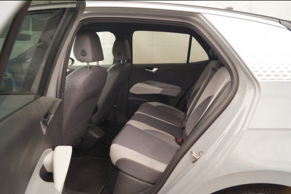 Volkswagen ID.3 First Plus 58kWh -NAVI-ECC-SOH91%-TREKHAAK-