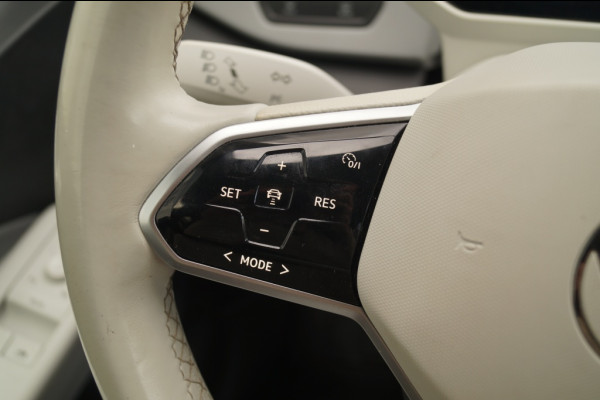 Volkswagen ID.3 First Plus 58kWh -NAVI-ECC-SOH91%-TREKHAAK-