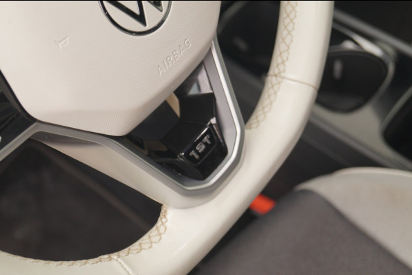 Volkswagen ID.3 First Plus 58kWh -NAVI-ECC-SOH91%-TREKHAAK-