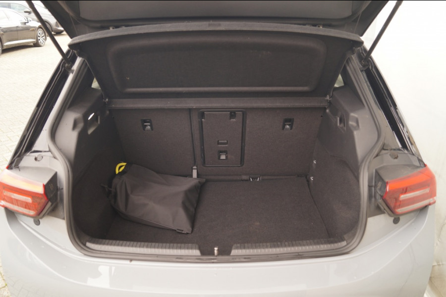 Volkswagen ID.3 First Plus 58kWh -NAVI-ECC-SOH91%-TREKHAAK-