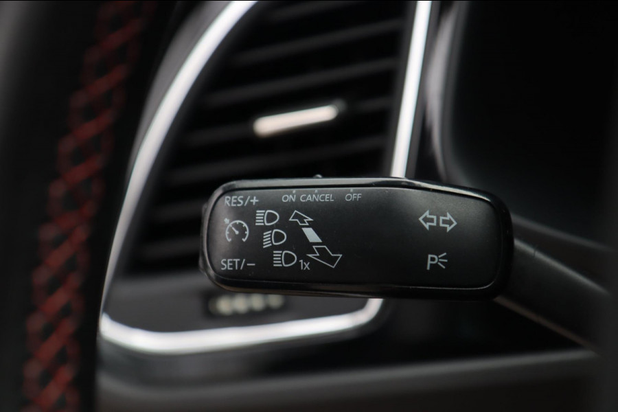 Seat Leon 1.4 EcoTSI FR / PANODAK / CAMERA / LED / CARPLAY / STOELVERW