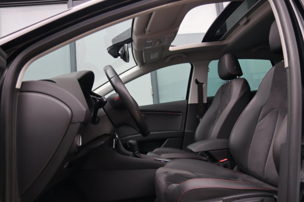 Seat Leon 1.4 EcoTSI FR / PANODAK / CAMERA / LED / CARPLAY / STOELVERW
