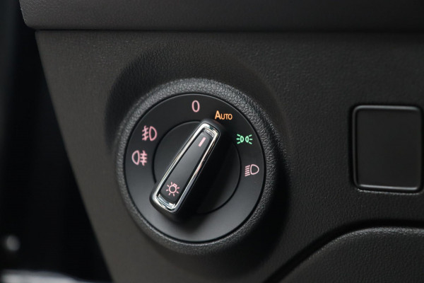 Seat Leon 1.4 EcoTSI FR / PANODAK / CAMERA / LED / CARPLAY / STOELVERW