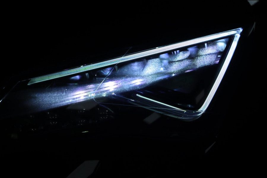 Seat Leon 1.4 EcoTSI FR / PANODAK / CAMERA / LED / CARPLAY / STOELVERW