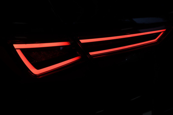 Seat Leon 1.4 EcoTSI FR / PANODAK / CAMERA / LED / CARPLAY / STOELVERW