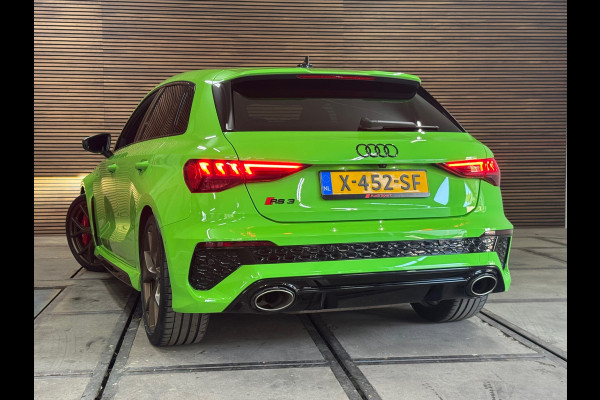 Audi RS3 2.5TFSI quattro| Akra | PPF | Keramisch | RS-Design pakket + | RS-Dynamic pakket plus | Audi Garantie | BOM VOL! | Audi RS3 2.5TFSI quattro| Akra | PPF | Keramisch | RS-Design pakket + | RS-Dynamic pakket plus | Audi Garantie | BOM VOL! |
