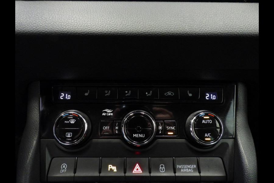 Škoda Karoq 1.0 TSI Ambition NAVI/CAMERA/CLIMA/LED/16"LMV! Škoda Karoq 1.0 TSI Ambition NAVI/CAMERA/CLIMA/LED/16"LMV!
