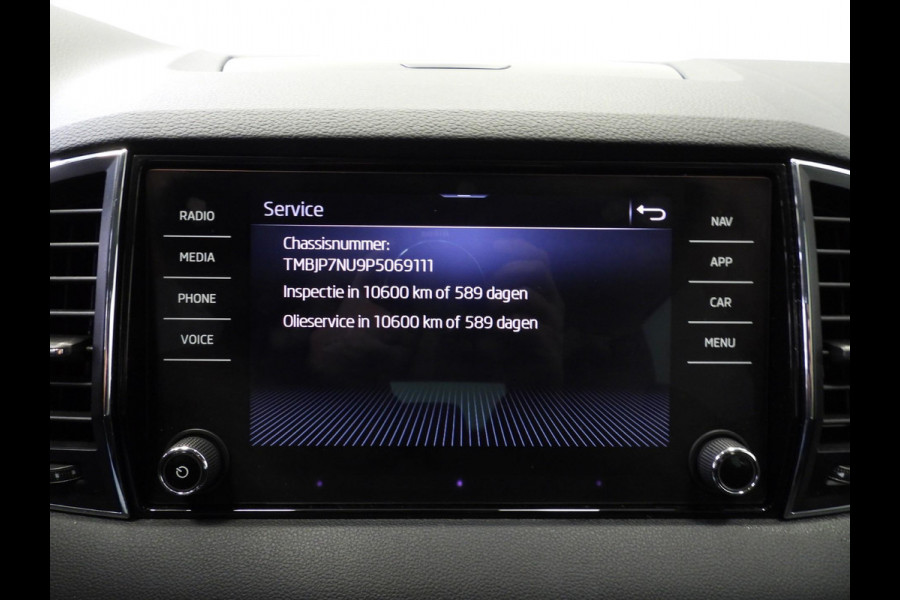 Škoda Karoq 1.0 TSI Ambition NAVI/CAMERA/CLIMA/LED/16"LMV! Škoda Karoq 1.0 TSI Ambition NAVI/CAMERA/CLIMA/LED/16"LMV!