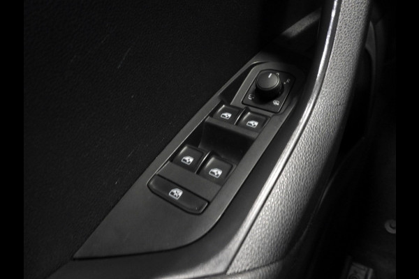 Škoda Karoq 1.0 TSI Ambition NAVI/CAMERA/CLIMA/LED/16"LMV! Škoda Karoq 1.0 TSI Ambition NAVI/CAMERA/CLIMA/LED/16"LMV!
