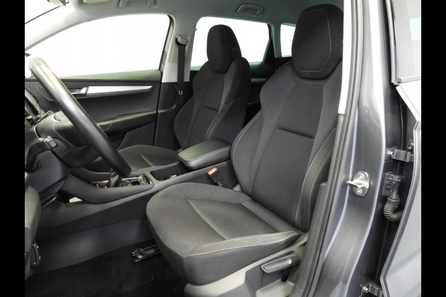 Škoda Karoq 1.0 TSI Ambition NAVI/CAMERA/CLIMA/LED/16"LMV! Škoda Karoq 1.0 TSI Ambition NAVI/CAMERA/CLIMA/LED/16"LMV!