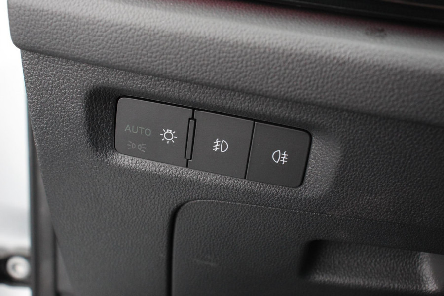 Škoda Octavia Combi 1.0 e-TSI 110pk MHEV DSG Style | Navigatie | Apple Carplay/Android Auto | Parkeersensor achter | Camera | Adaptive Cruise Control | Stoelverwarming | Ledverlichting | Climate Control Škoda Octavia Combi 1.0 e-TSI 110pk MHEV DSG Style | Navigatie | Apple Carplay/Android Auto | Parkeersensor achter | Camera | Adaptive Cruise Control | Stoelverwarming | Ledverlichting | Climate Control