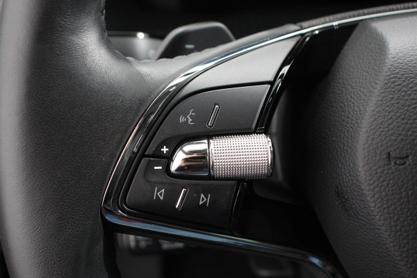 Škoda Octavia Combi 1.0 e-TSI 110pk MHEV DSG Style | Navigatie | Apple Carplay/Android Auto | Parkeersensor achter | Camera | Adaptive Cruise Control | Stoelverwarming | Ledverlichting | Climate Control Škoda Octavia Combi 1.0 e-TSI 110pk MHEV DSG Style | Navigatie | Apple Carplay/Android Auto | Parkeersensor achter | Camera | Adaptive Cruise Control | Stoelverwarming | Ledverlichting | Climate Control