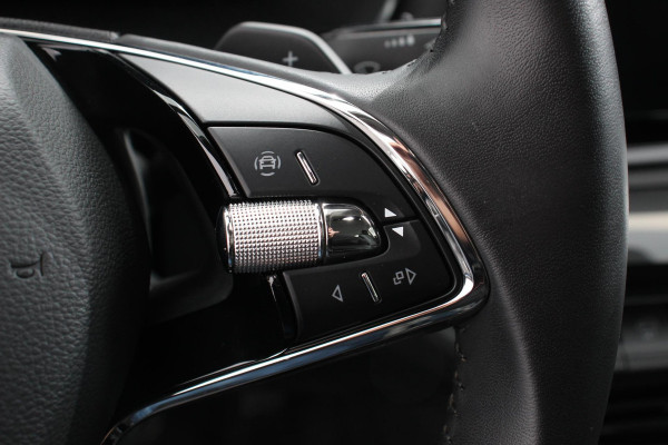 Škoda Octavia Combi 1.0 e-TSI 110pk MHEV DSG Style | Navigatie | Apple Carplay/Android Auto | Parkeersensor achter | Camera | Adaptive Cruise Control | Stoelverwarming | Ledverlichting | Climate Control Škoda Octavia Combi 1.0 e-TSI 110pk MHEV DSG Style | Navigatie | Apple Carplay/Android Auto | Parkeersensor achter | Camera | Adaptive Cruise Control | Stoelverwarming | Ledverlichting | Climate Control