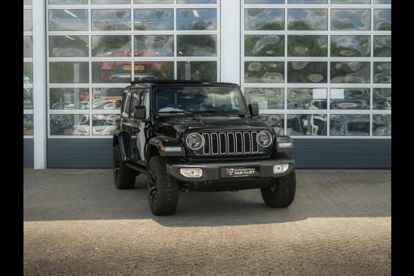 Jeep Wrangler Unlimited 4xe 380 Sahara | 22" Brute velgen | Uit voorraad leverbaar | MY25 | Sky One-Touch Power Soft Top | Geel kenteken ! Jeep Wrangler Unlimited 4xe 380 Sahara | 22" Brute velgen | Uit voorraad leverbaar | MY25 | Sky One-Touch Power Soft Top | Geel kenteken !