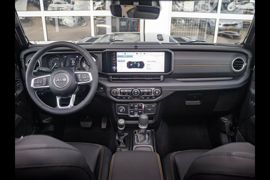 Jeep Wrangler Unlimited 4xe 380 Sahara | 22" Brute velgen | Uit voorraad leverbaar | MY25 | Sky One-Touch Power Soft Top | Geel kenteken ! Jeep Wrangler Unlimited 4xe 380 Sahara | 22" Brute velgen | Uit voorraad leverbaar | MY25 | Sky One-Touch Power Soft Top | Geel kenteken !