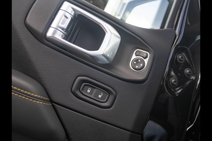 Jeep Wrangler Unlimited 4xe 380 Sahara | 22" Brute velgen | Uit voorraad leverbaar | MY25 | Sky One-Touch Power Soft Top | Geel kenteken ! Jeep Wrangler Unlimited 4xe 380 Sahara | 22" Brute velgen | Uit voorraad leverbaar | MY25 | Sky One-Touch Power Soft Top | Geel kenteken !