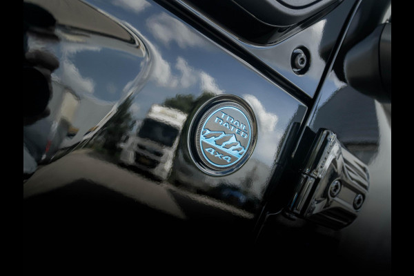Jeep Wrangler Unlimited 4xe 380 Sahara | 22" Brute velgen | Uit voorraad leverbaar | MY25 | Sky One-Touch Power Soft Top | Geel kenteken ! Jeep Wrangler Unlimited 4xe 380 Sahara | 22" Brute velgen | Uit voorraad leverbaar | MY25 | Sky One-Touch Power Soft Top | Geel kenteken !