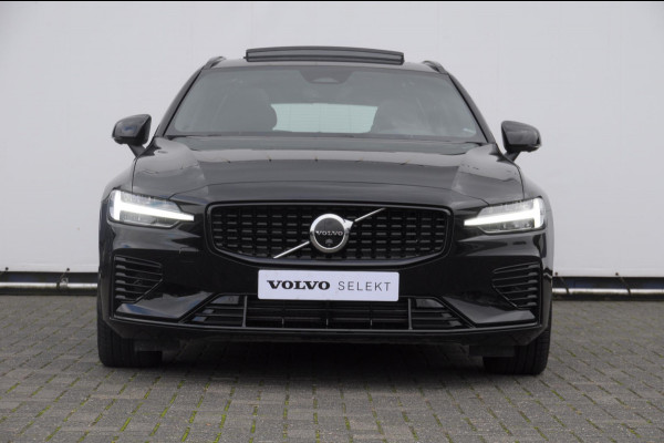 Volvo V60 T6 350PK Automaat AWD Plus Dark / Adaptive cruise control / Elektrische stoelen / Harman Kardon audio / Trekhaak / Pilot assist / BLIS / Stoel en stuur verwarming / Elektrische achterklep / Parkeersensoren met 360 camera / Google infotainment Volvo V60 T6 350PK Automaat AWD Plus Dark / Adaptive cruise control / Elektrische stoelen / Harman Kardon audio / Trekhaak / Pilot assist / BLIS / Stoel en stuur verwarming / Elektrische achterklep / Parkeersensoren met 360 camera / Google infotainment