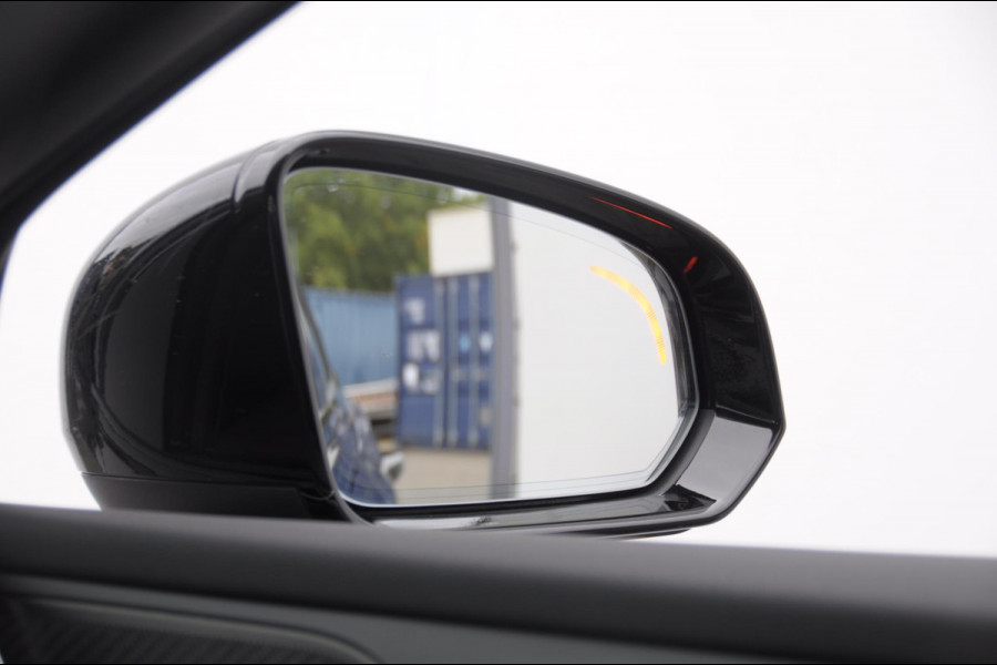 Volvo V60 T6 350PK Automaat AWD Plus Dark / Adaptive cruise control / Elektrische stoelen / Harman Kardon audio / Trekhaak / Pilot assist / BLIS / Stoel en stuur verwarming / Elektrische achterklep / Parkeersensoren met 360 camera / Google infotainment Volvo V60 T6 350PK Automaat AWD Plus Dark / Adaptive cruise control / Elektrische stoelen / Harman Kardon audio / Trekhaak / Pilot assist / BLIS / Stoel en stuur verwarming / Elektrische achterklep / Parkeersensoren met 360 camera / Google infotainment