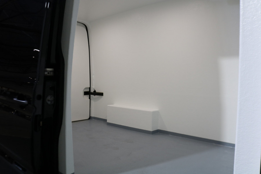 Volkswagen Crafter 2.0 TDI 140pk L3 H3 Automaat Koelwagen