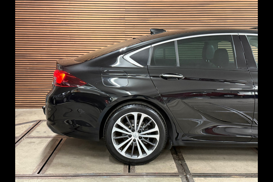 Opel Insignia Grand Sport 1.5 Turbo Innovation+ OPC-Line | Schuif/kanteldak |Intellilux | Leder | Trekhaak | HUD | 18' inch Opel Insignia Grand Sport 1.5 Turbo Innovation+ OPC-Line | Schuif/kanteldak |Intellilux | Leder | Trekhaak | HUD | 18' inch