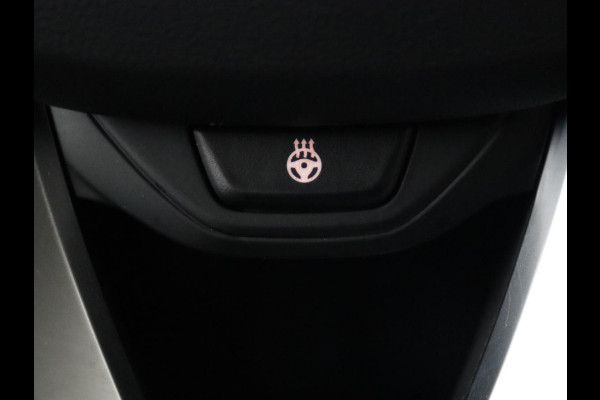 BMW 3 Serie Touring 330e | Trekhaak | Half Leder | Stoel & Stuurverwarming | Sfeerverlichting | Carplay | Sportstoelen | Navigatie | Cruise Control | Parkeerhulp | Live Cockpit | PHEV | Plug In