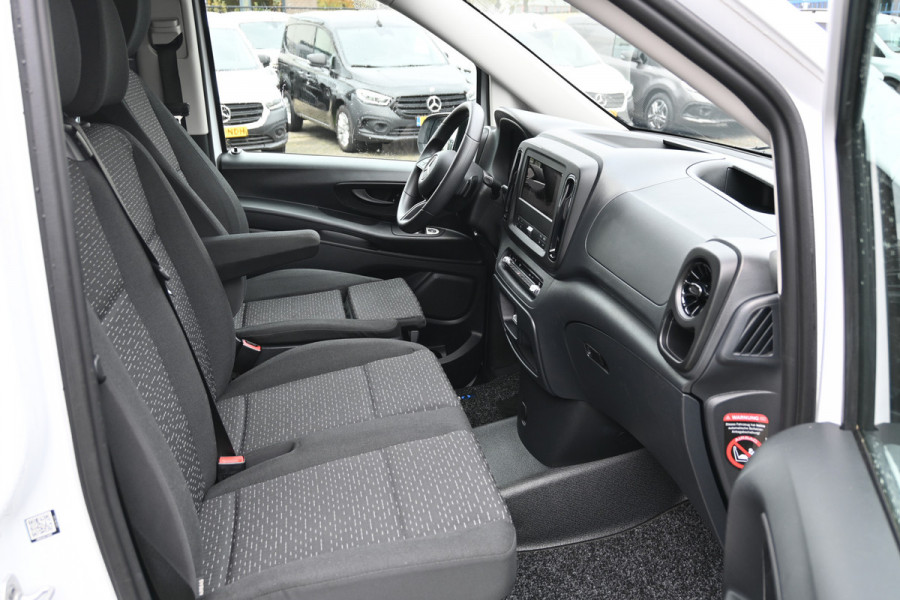 Mercedes-Benz Vito 116 CDI L2 Pro 2500 kg trekhaak, Achterdeuren, MBUX navigatie Mercedes-Benz Vito 116 CDI L2 Pro 2500 kg trekhaak, Achterdeuren, MBUX navigatie